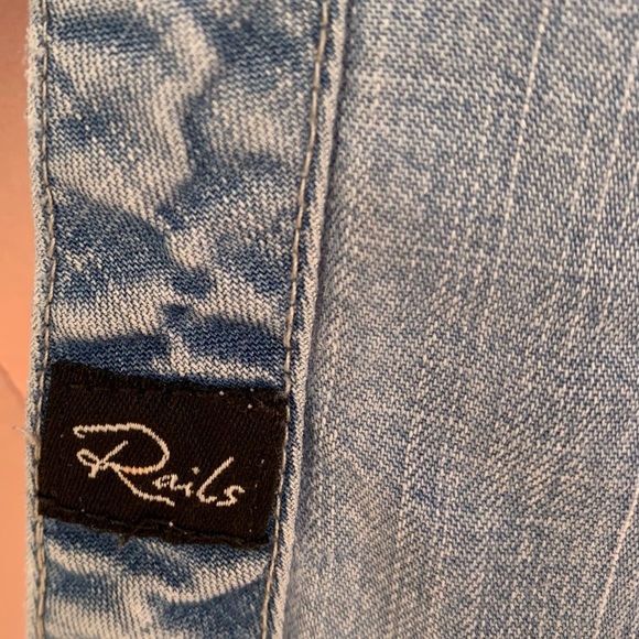 Rails Women’s Denim Shirt (m) - Picture 2 of 5